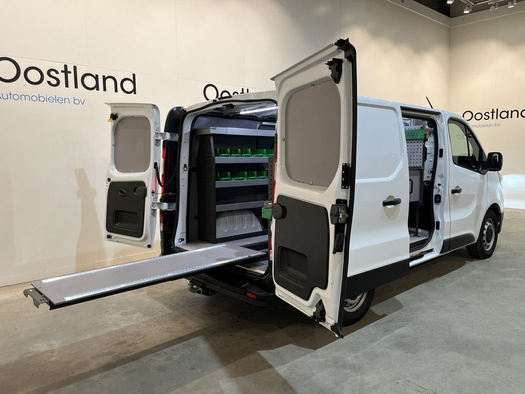 Renault Trafic 2.0 dCi 130 PK L1H1 Servicebus / Inrichting / Euro 6 / Schuifdeur L + R / 220V. / Airco / CarPlay / Camera / Trekhaak / Cruise Control / LED / 3-Zits / 31.500 KM!!