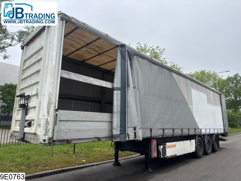 Fruehauf Tautliner aluminum side panels