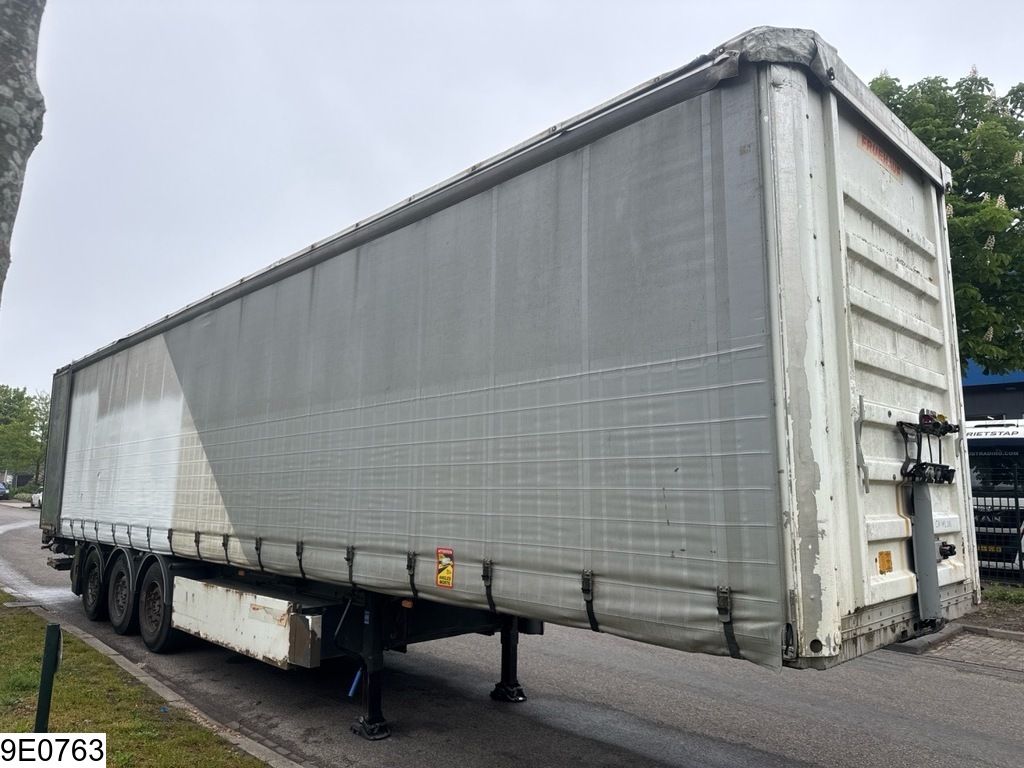 Fruehauf Tautliner aluminum side panels