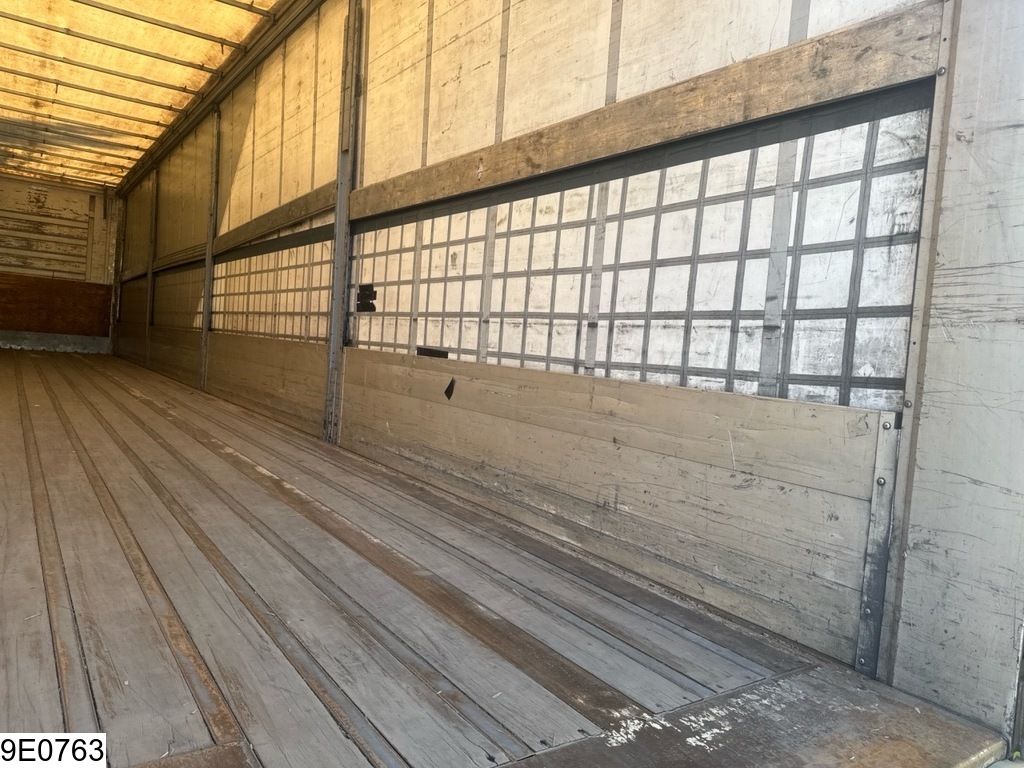 Fruehauf Tautliner aluminum side panels