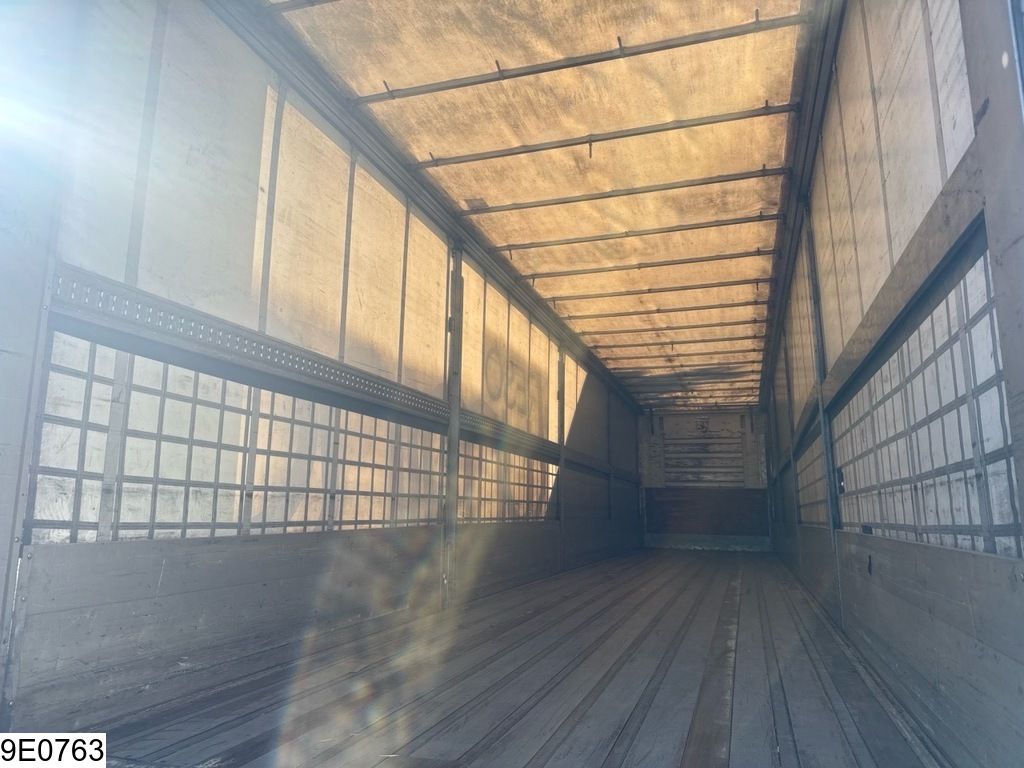 Fruehauf Tautliner aluminum side panels