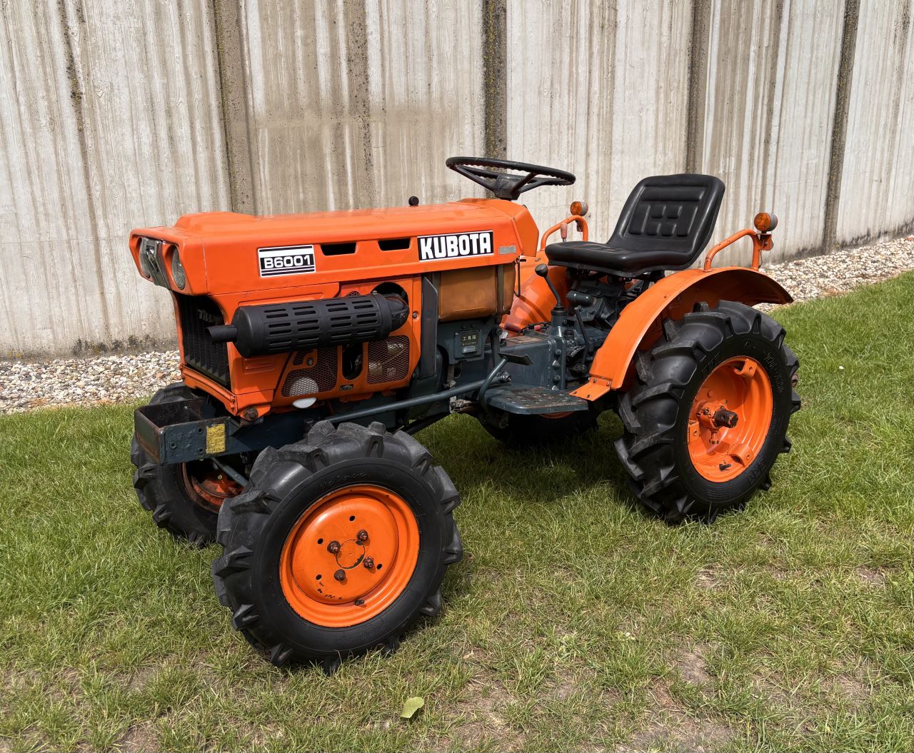 Kubota B6001 4WD met NL kenteken - incl onderhoudsbeurt