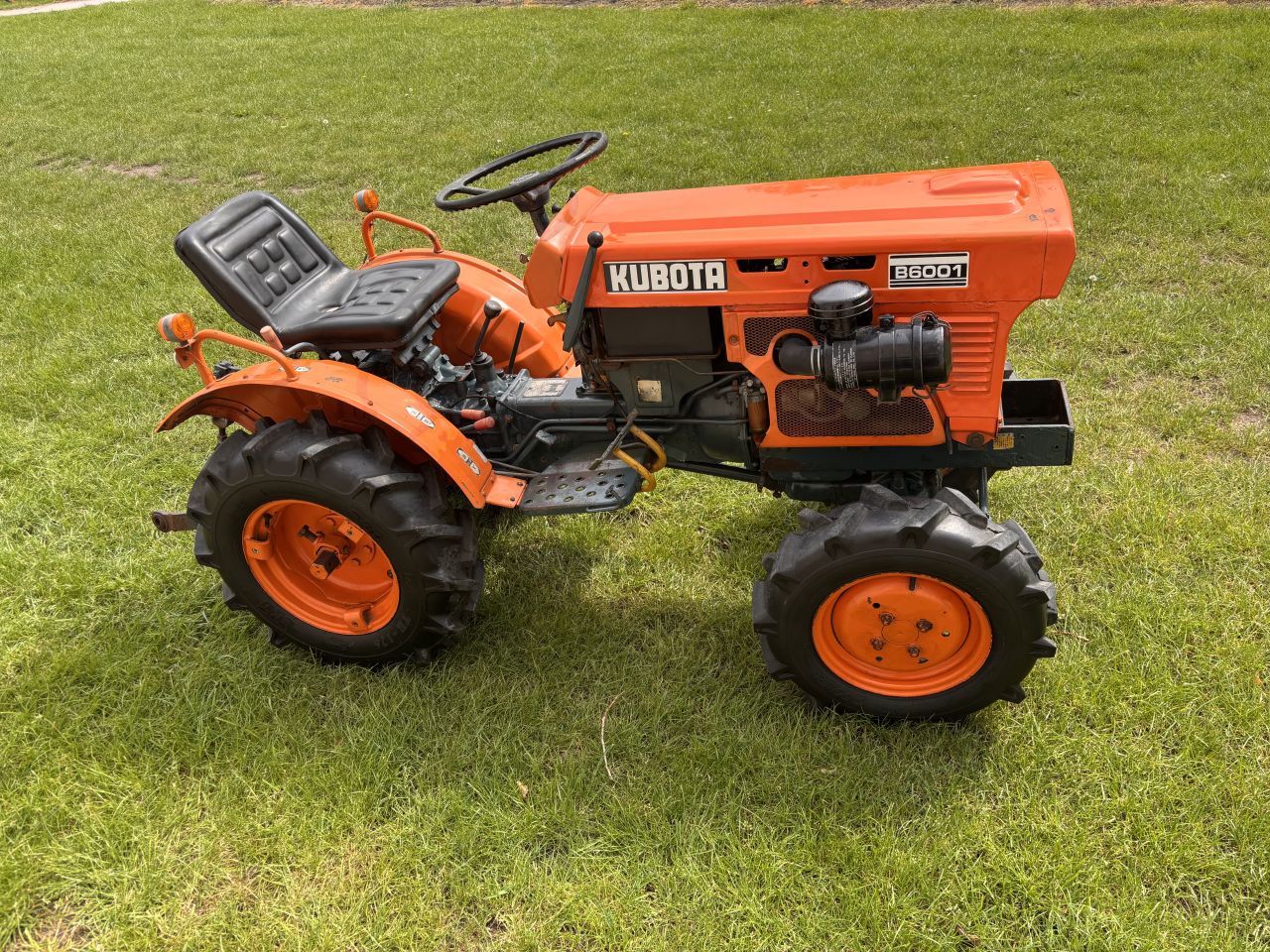 Kubota B6001 4WD met NL kenteken - incl onderhoudsbeurt
