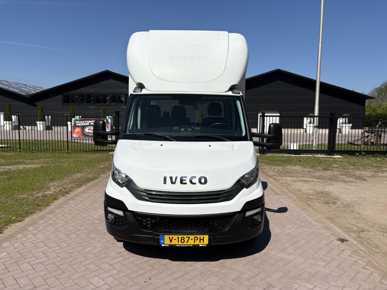 Be trekker 9.4 TON Iveco Daily 40C18 Hi Matic euro 6