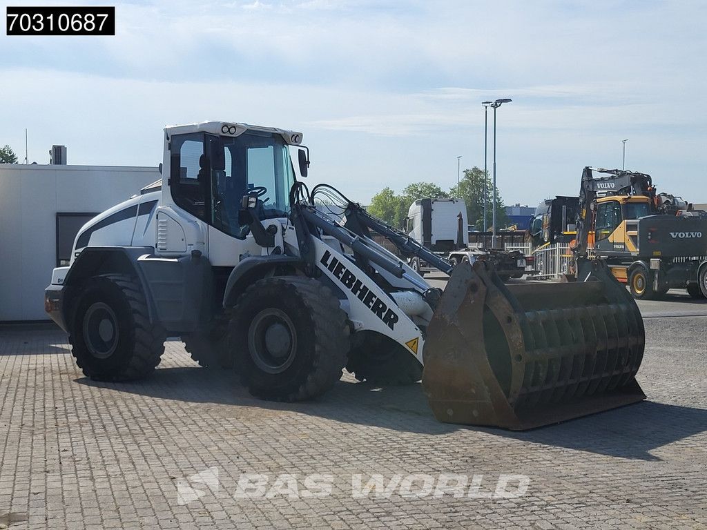 Liebherr L538