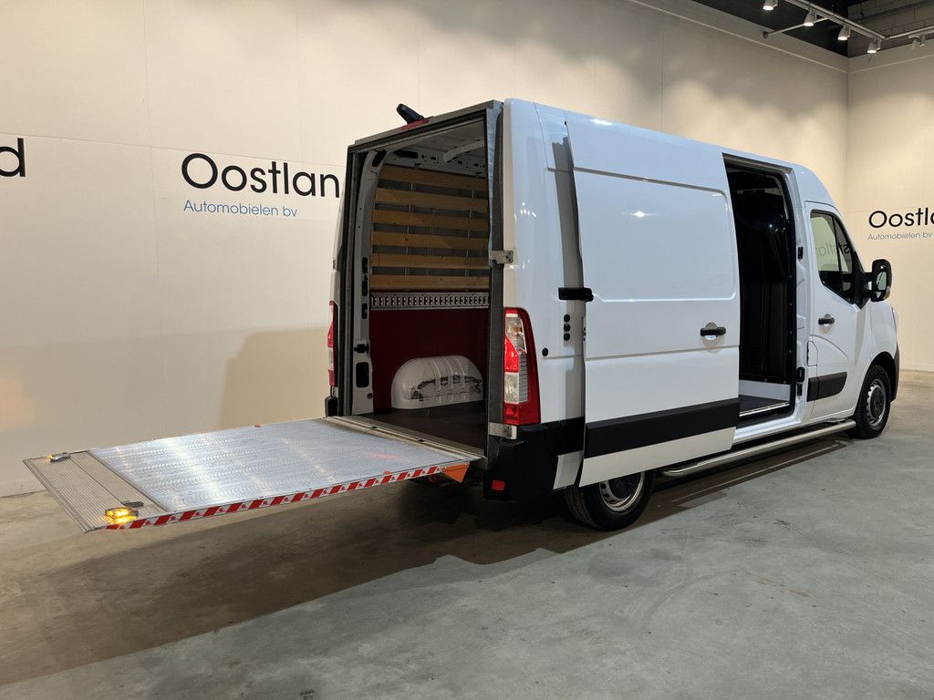 Renault Master 2.3 dCi 135 L2H2 136 PK / Portaallaadklep / Euro 6 / Airco / CarPlay / Cruise Control / Camera / Navigatie / 60.000 KM !!