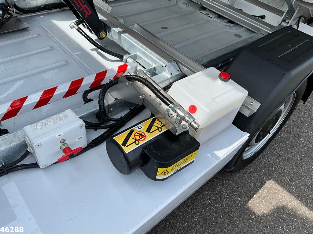 Peugeot E-Expert 100% elektrisch kippende zijlader