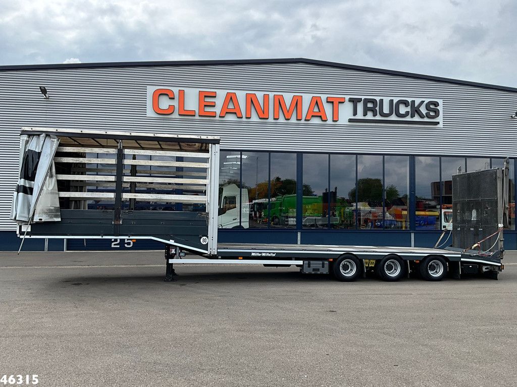 Muller Mitteltal 3-assige dieplader met oprijrampen Machine / Heftruck transport