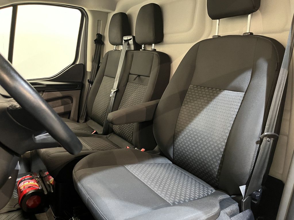 Ford Transit Custom 300 2.0 TDCI L1H1 Trend 130 PK Servicebus / Sortimo Inrichting / Euro 6 / Airco / CarPlay / Camera / Cruise Control / 3-Zits