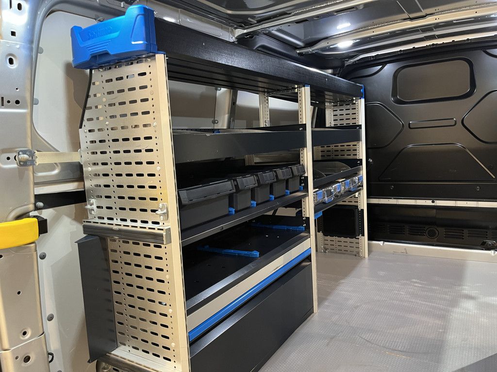 Ford Transit Custom 300 2.0 TDCI L1H1 Trend 130 PK Servicebus / Sortimo Inrichting / Euro 6 / Airco / CarPlay / Camera / Cruise Control / 3-Zits