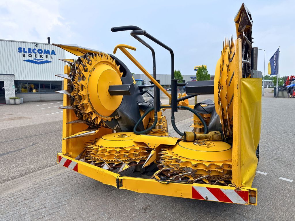 New Holland 60BFIE 8-Rij Maisbek
