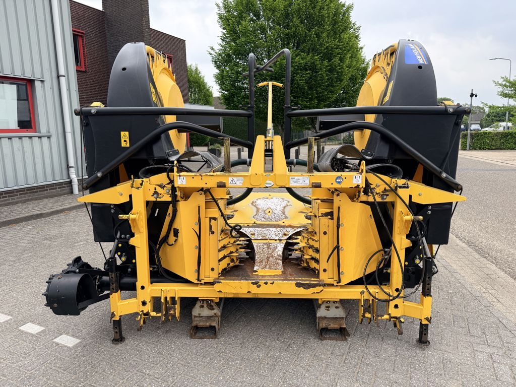 New Holland 60BFIE 8-Rij Maisbek
