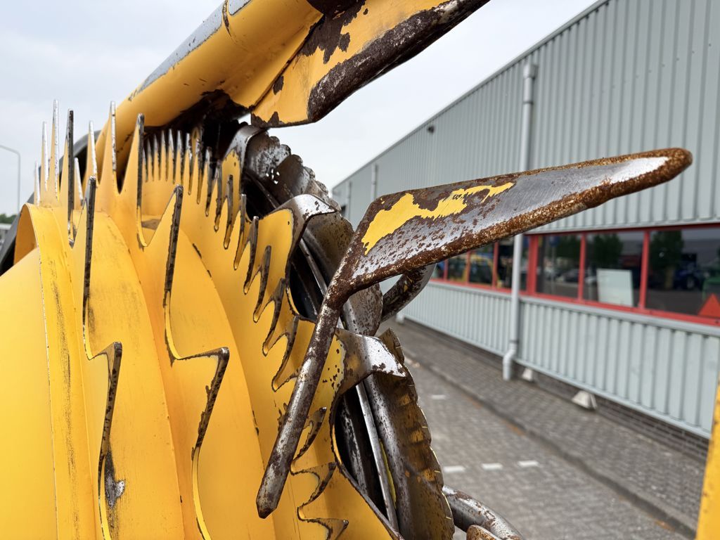 New Holland 60BFIE 8-Rij Maisbek