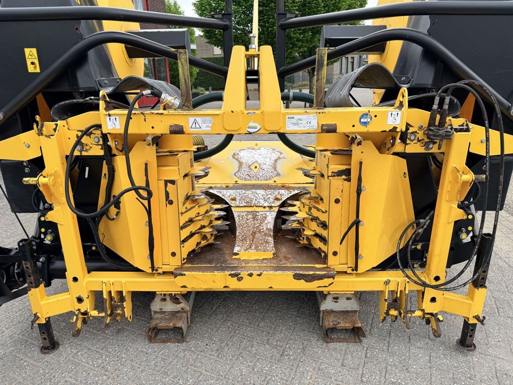New Holland 60BFIE 8-Rij Maisbek