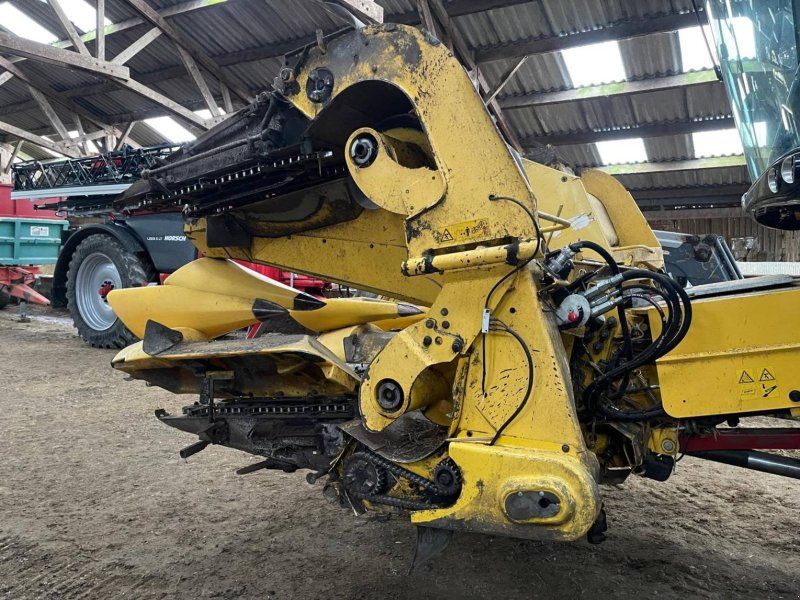 New Holland MF675W