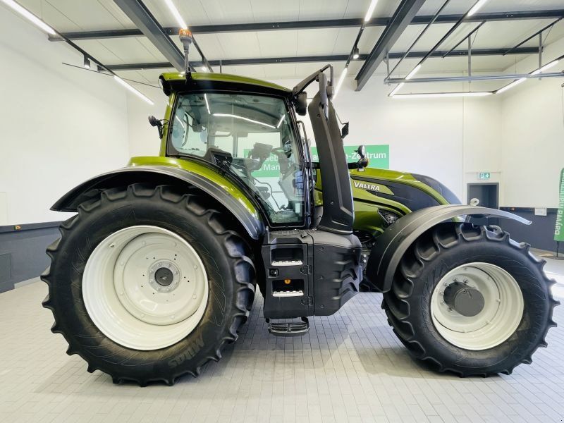 Valtra T215 Versu