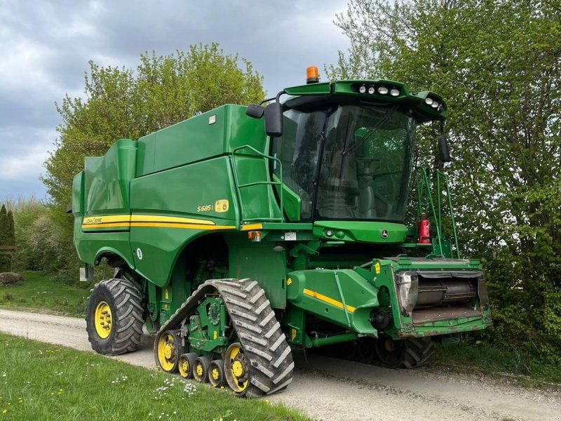 John Deere S685 i