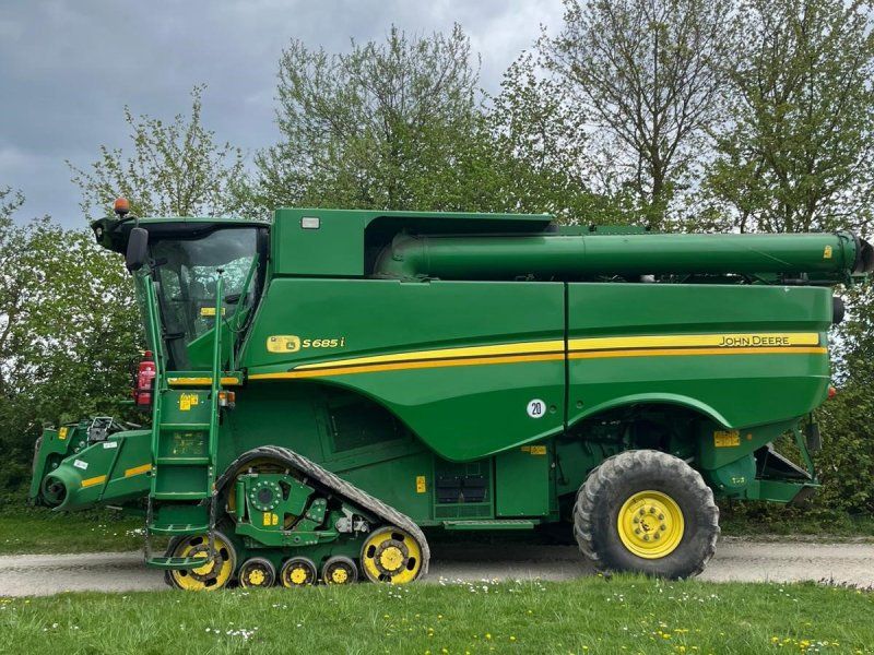 John Deere S685 i