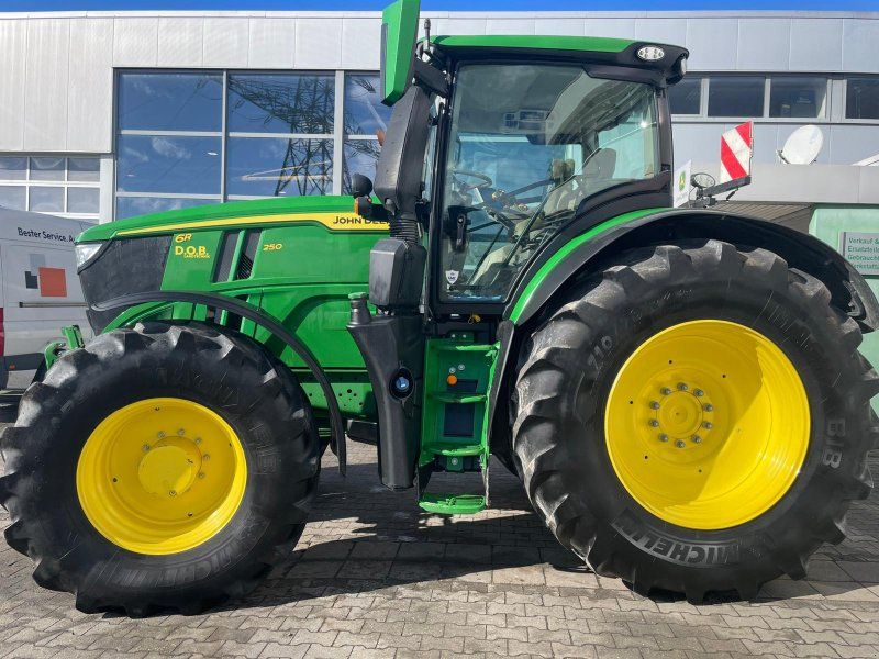 John Deere 6R 250 6R250