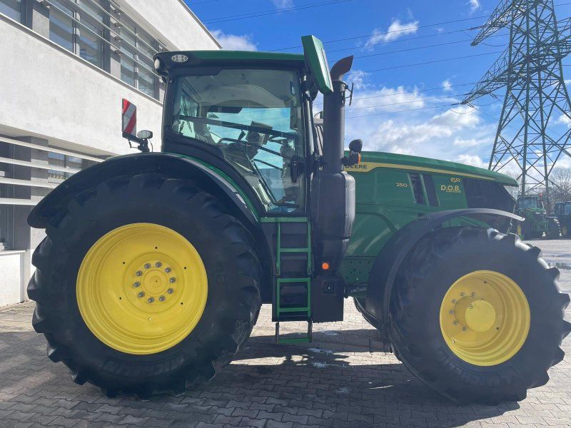 John Deere 6R 250 6R250