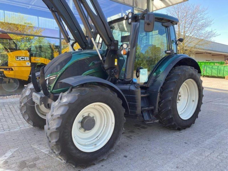 Valtra N104 MIT QUICKE FRONTALDER