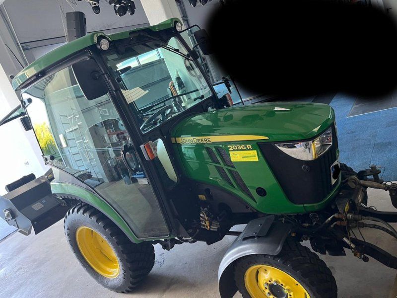 John Deere 2036R