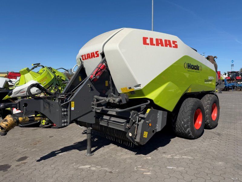 Claas Quadrant 3200 FC