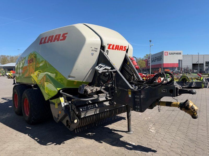 Claas Quadrant 3200 FC