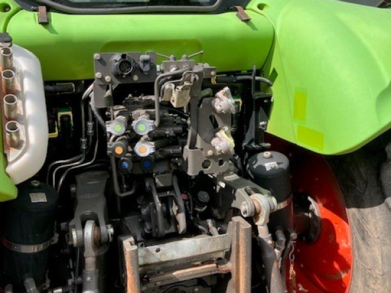 Claas Arion 420