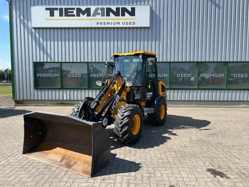 JCB 407