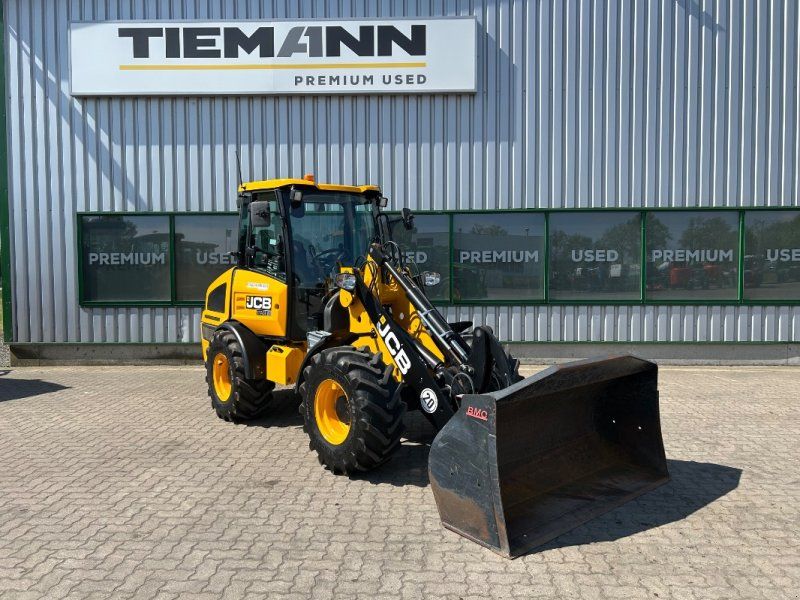 JCB 407