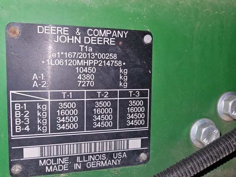 John Deere 6120M