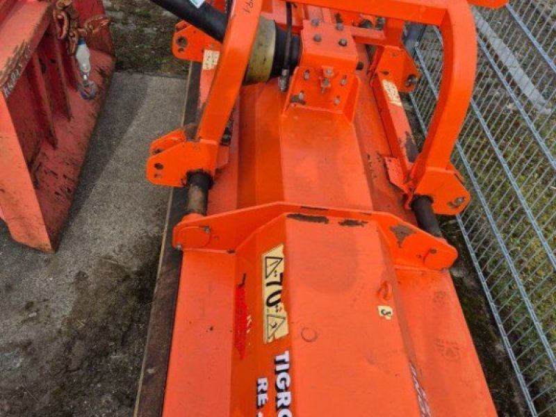 TRIGON 280