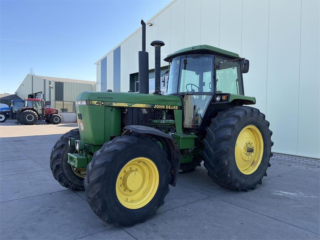 John Deere 4055