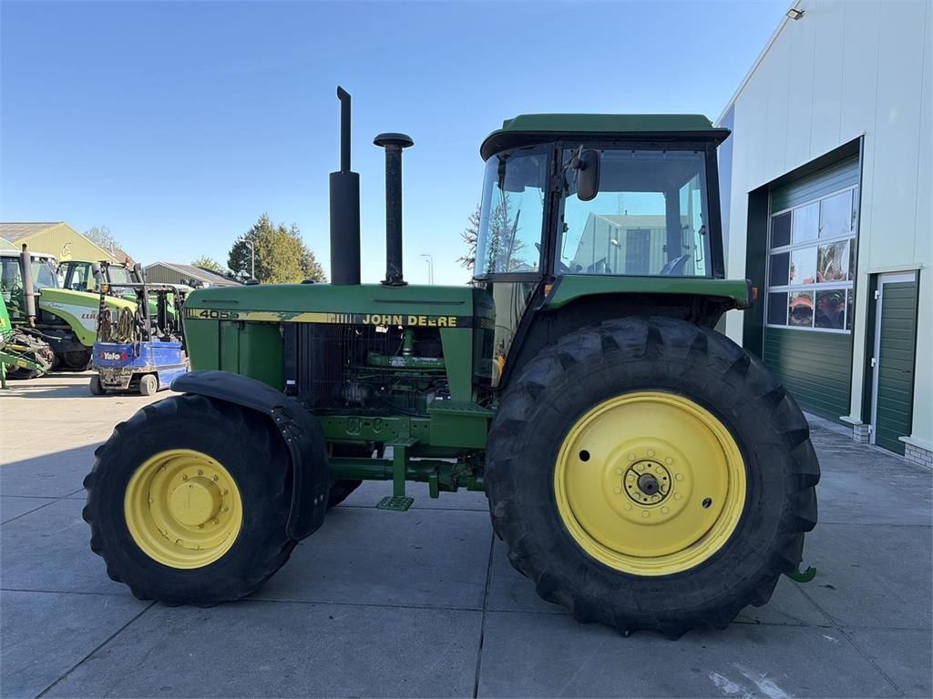 John Deere 4055