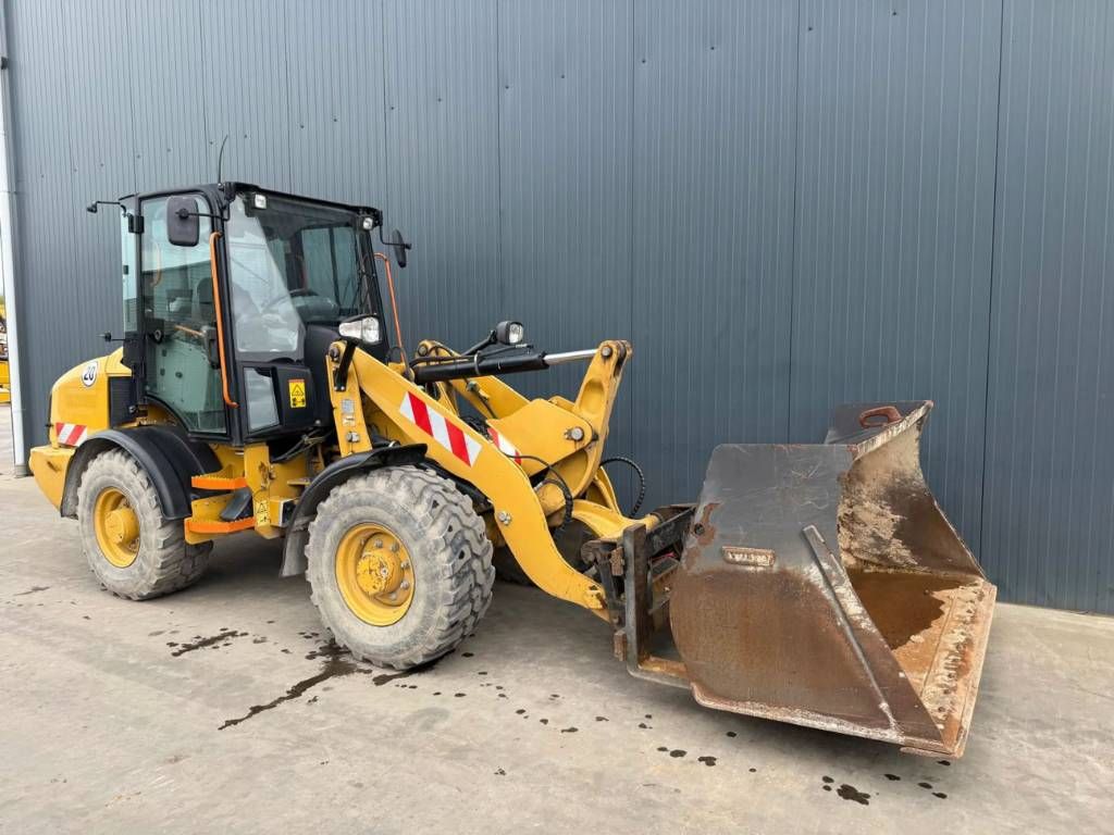 CAT 907H