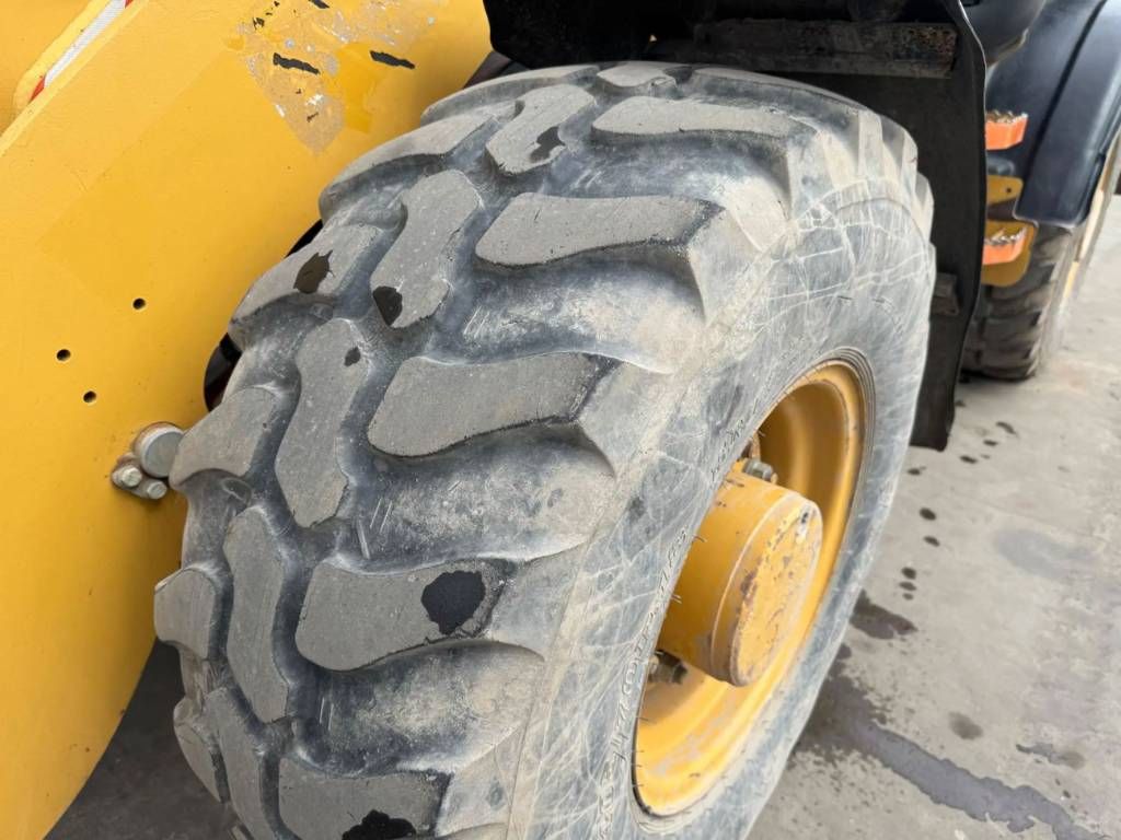 CAT 907H