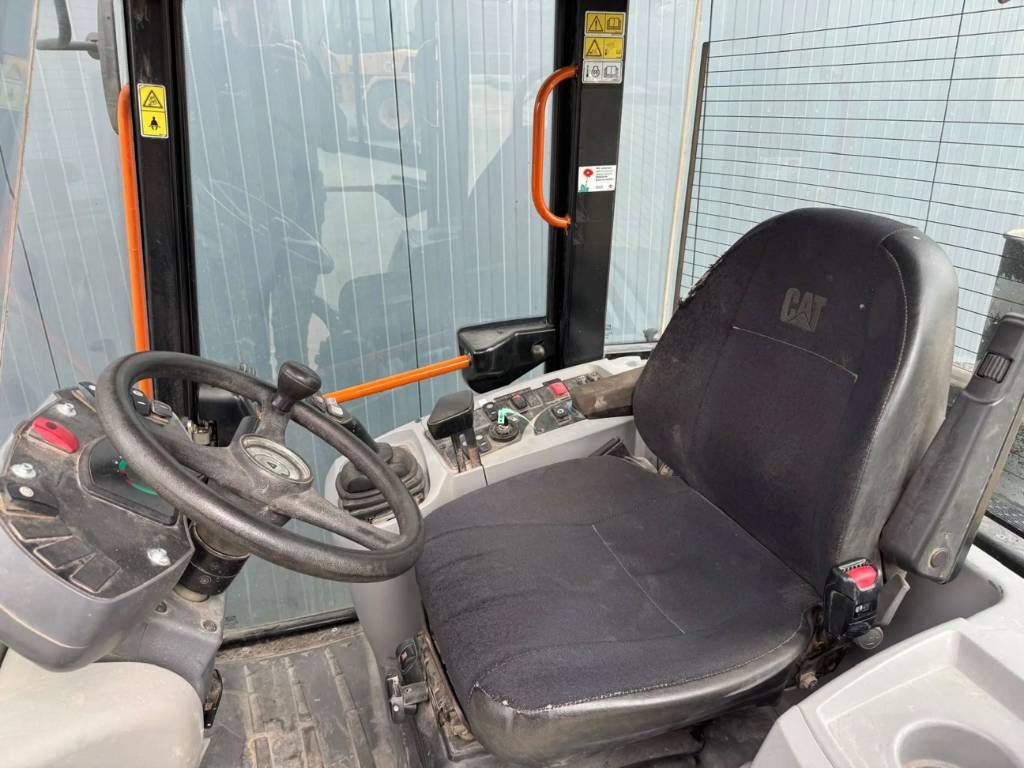 CAT 907H