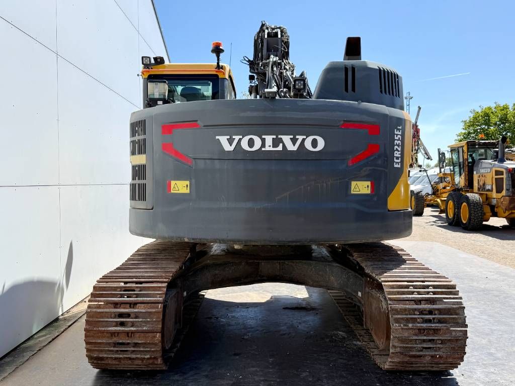 Volvo ECR235EL - Triple Boom / Tilting Bucket / 3 Bucket