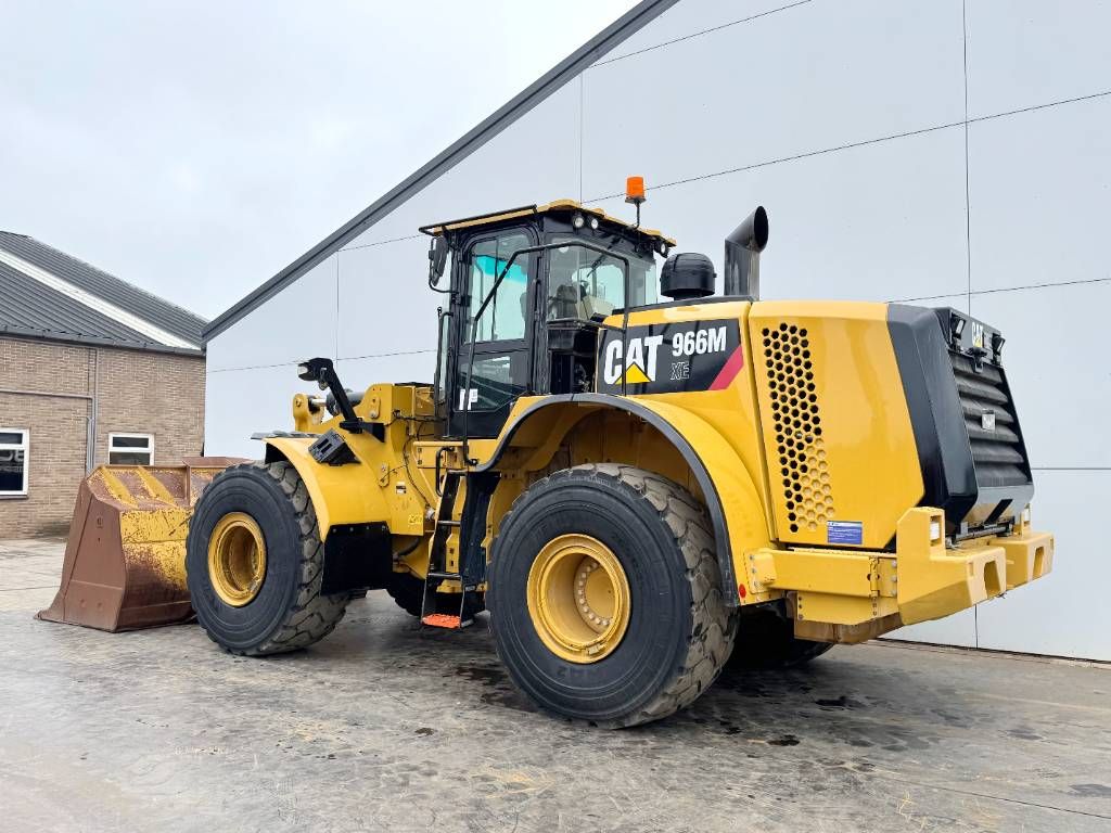 CAT 966MXE - Camera / Automatic Greasing