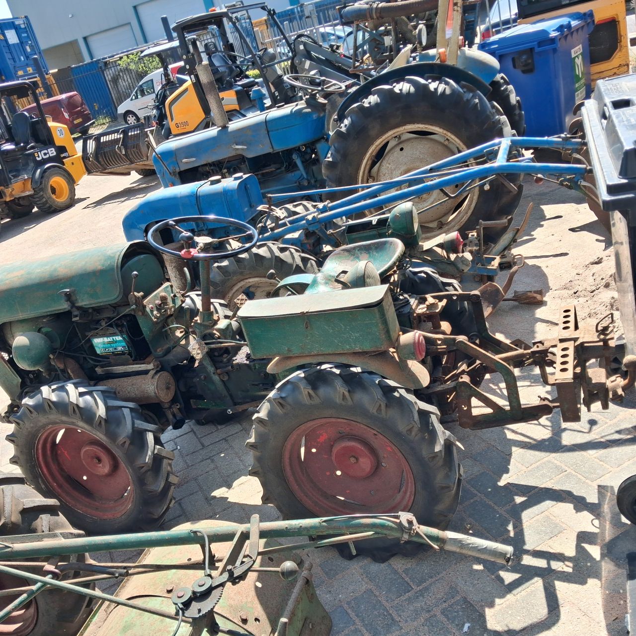 Diverse Tractoren,Holder,Hummel en Fordson.