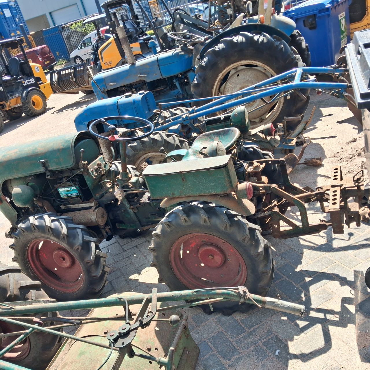 Diverse Tractoren,Holder,Hummel en Fordson.