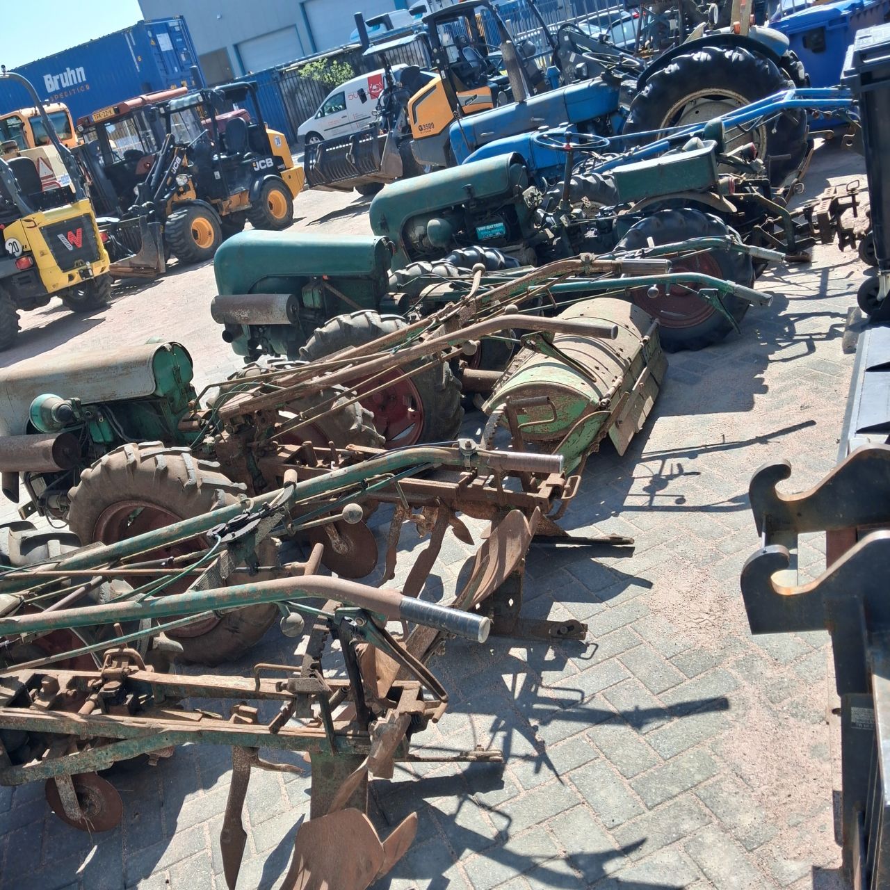 Diverse Tractoren,Holder,Hummel en Fordson.