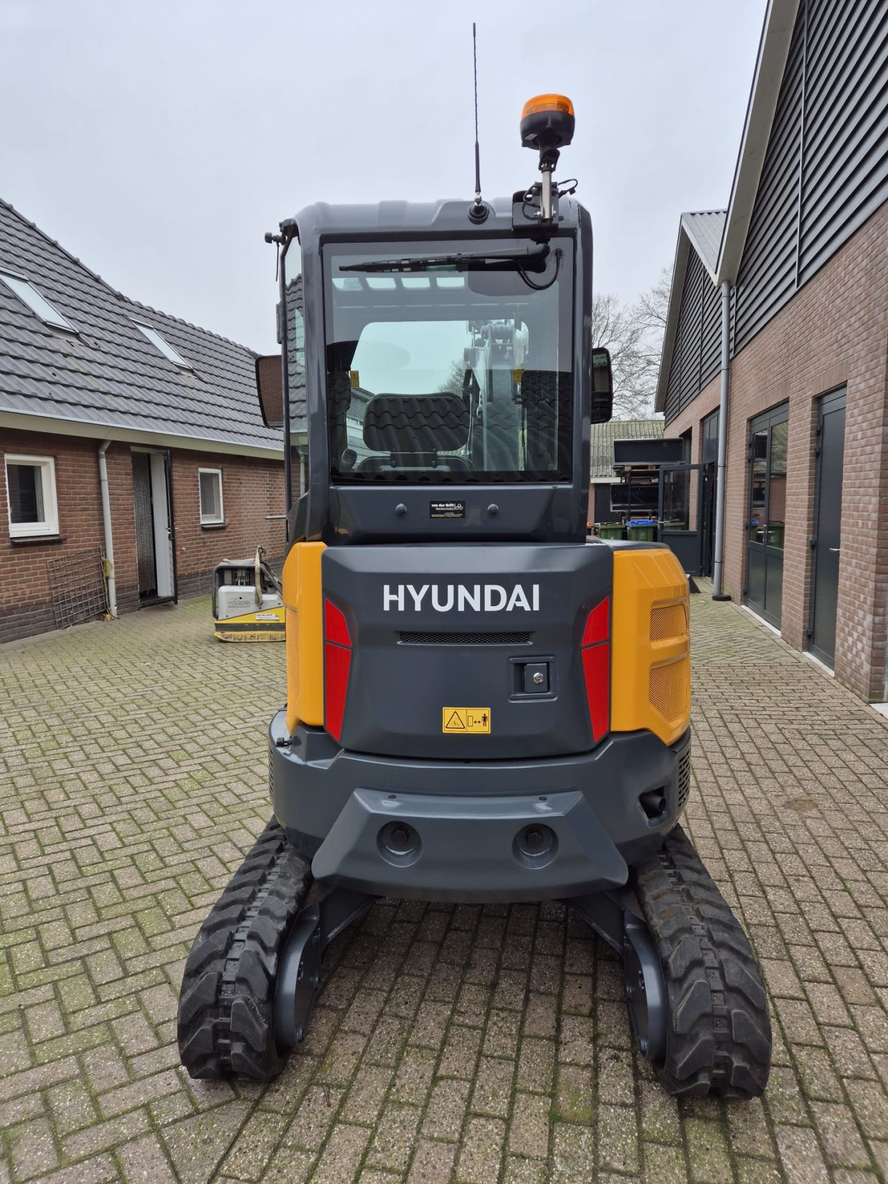 Hyundai graafmachines nieuw!
