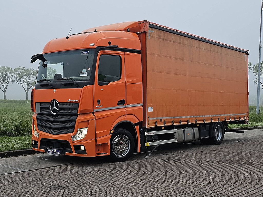 MERCEDES-BENZ ACTROS 1843