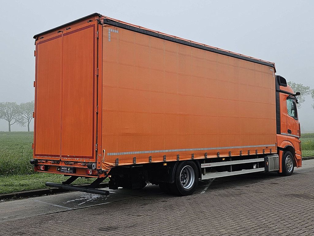 MERCEDES-BENZ ACTROS 1843