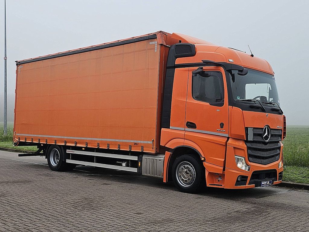 MERCEDES-BENZ ACTROS 1843
