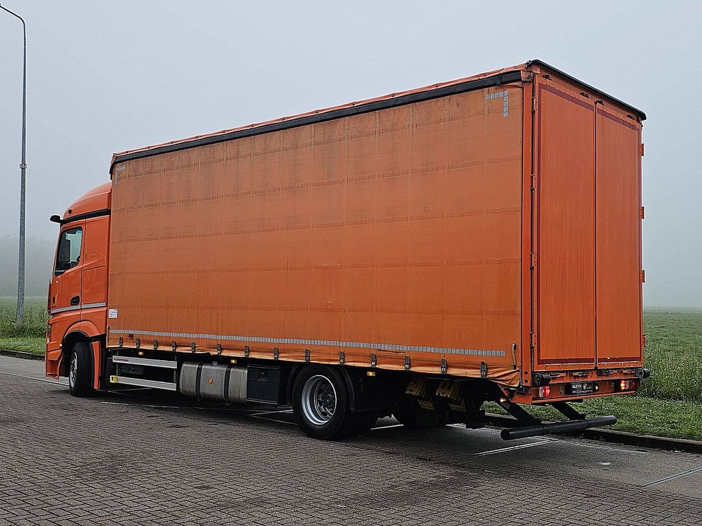 MERCEDES-BENZ ACTROS 1843