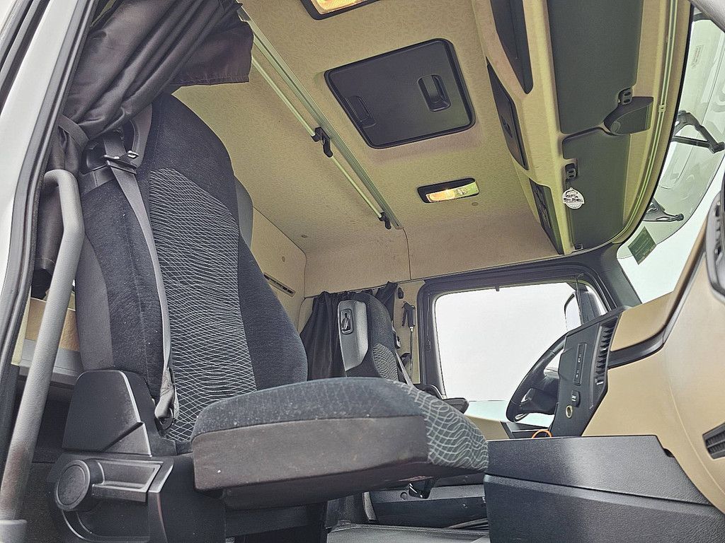 MERCEDES-BENZ ACTROS 2745 LS