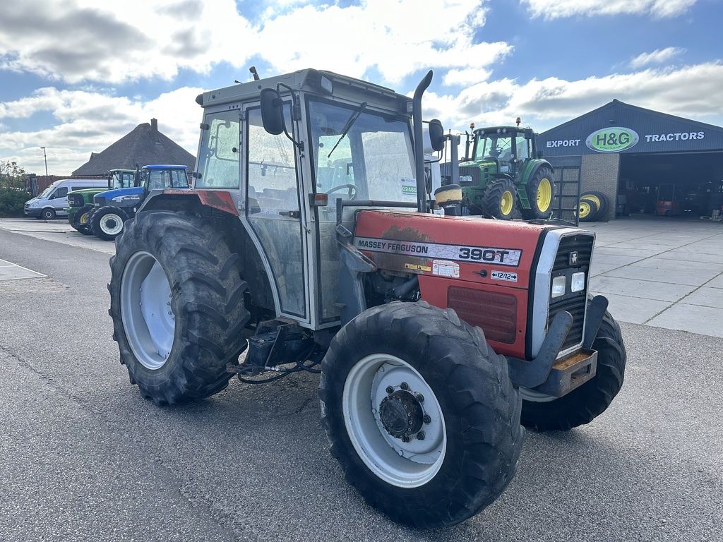 Massey Ferguson 390T